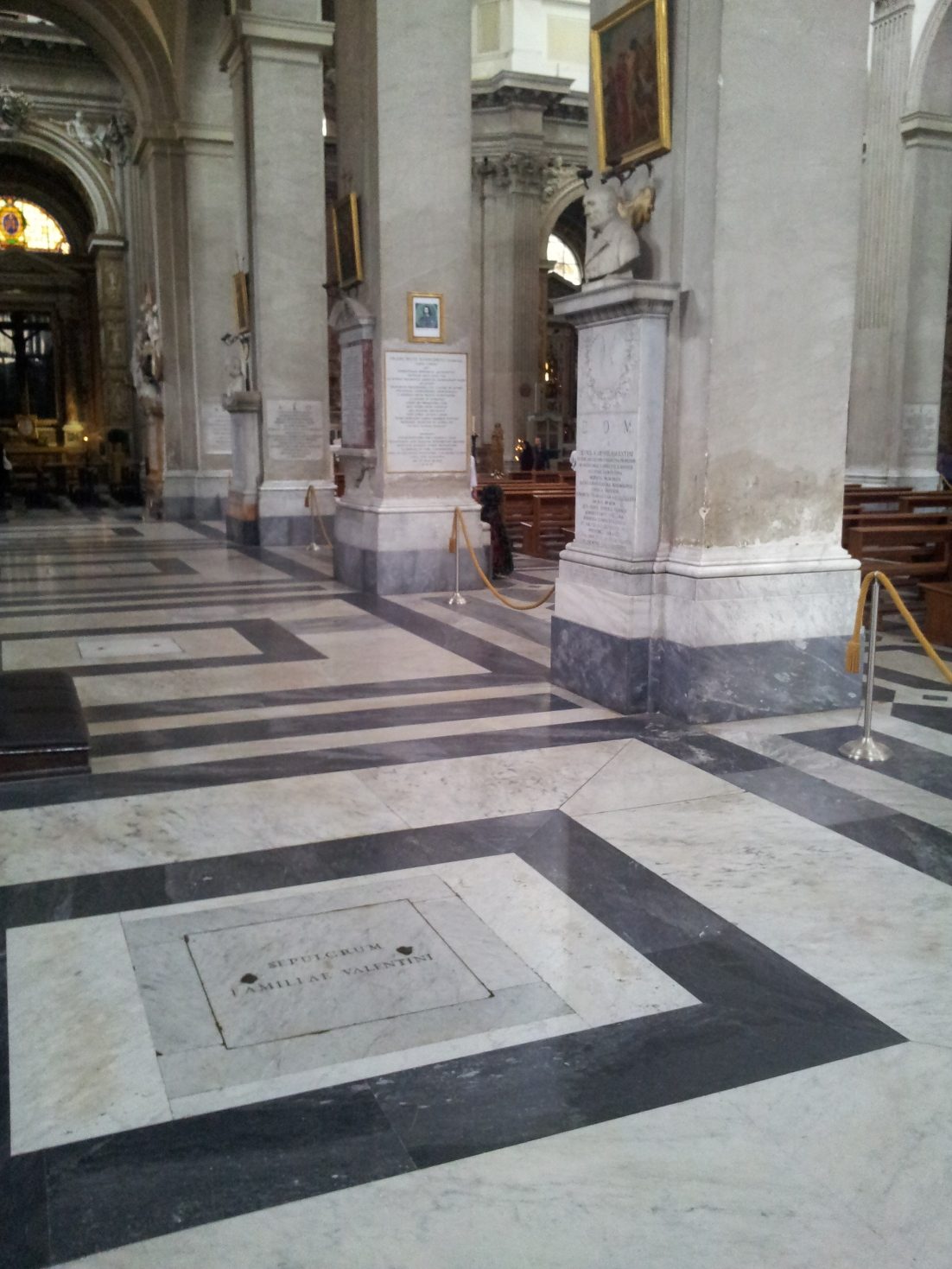Pietro Luigi Valentini's tomb, San Giovanni Battista de' Fiorentini, Rome - 01.jpg